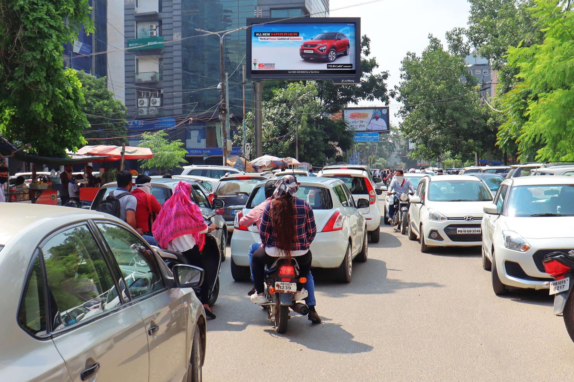 Feroze Gandhi Market4