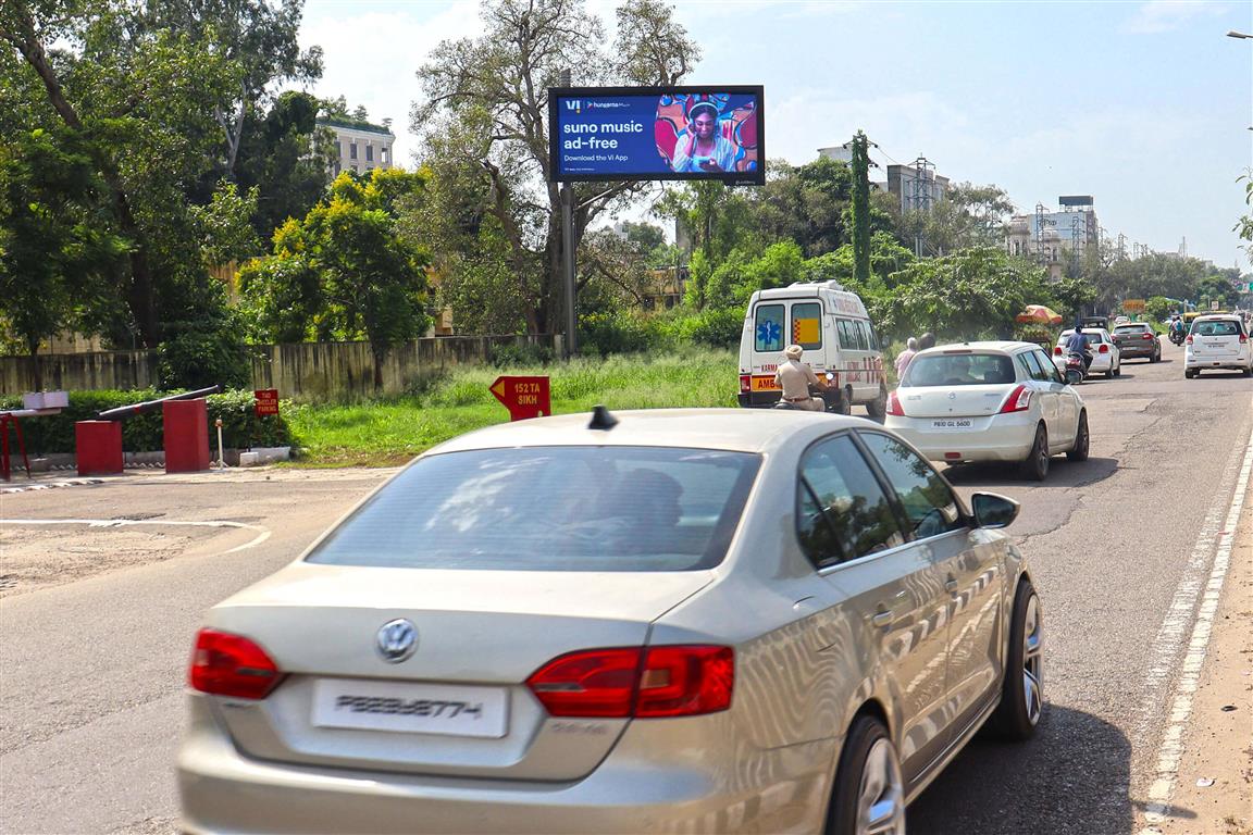 Bharat Nagar Chowk6