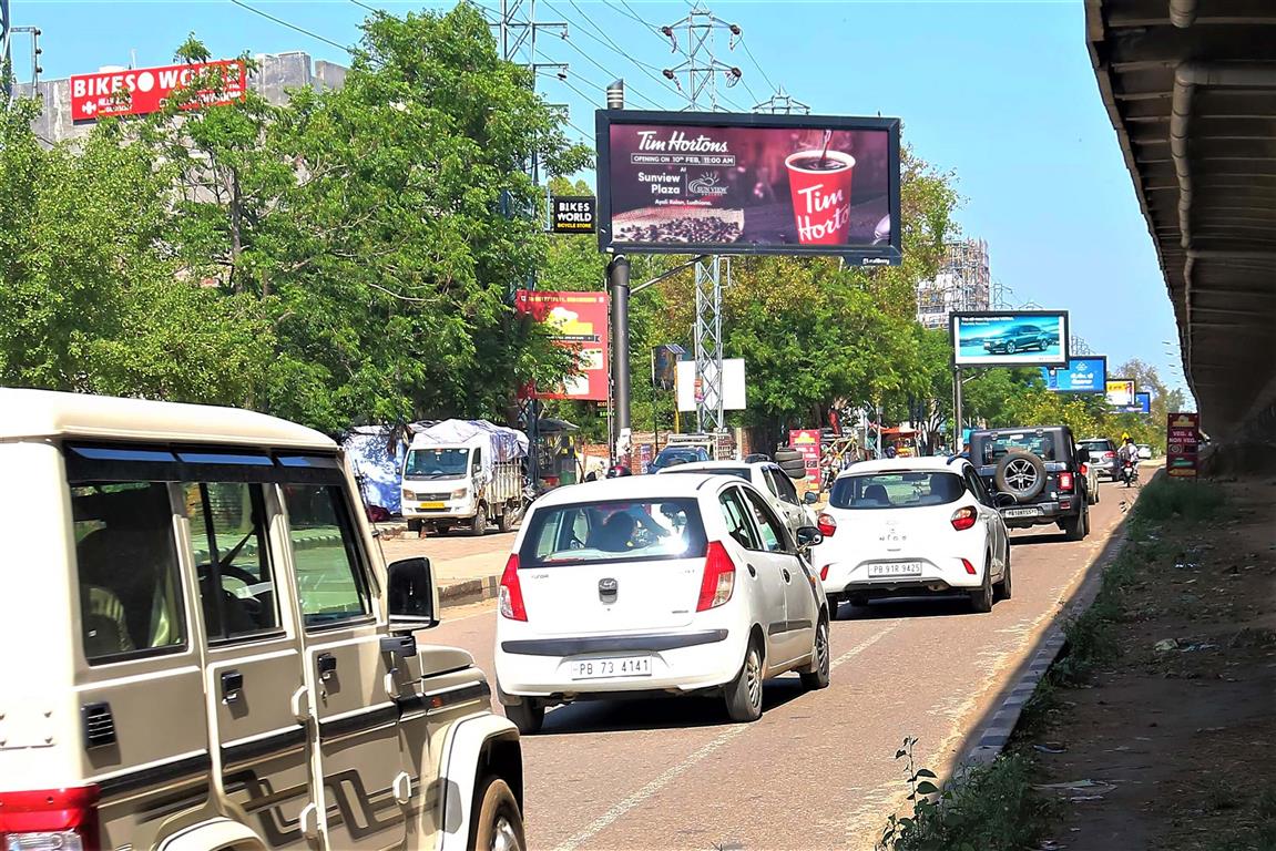 Ferozepur Road-Palm Court1