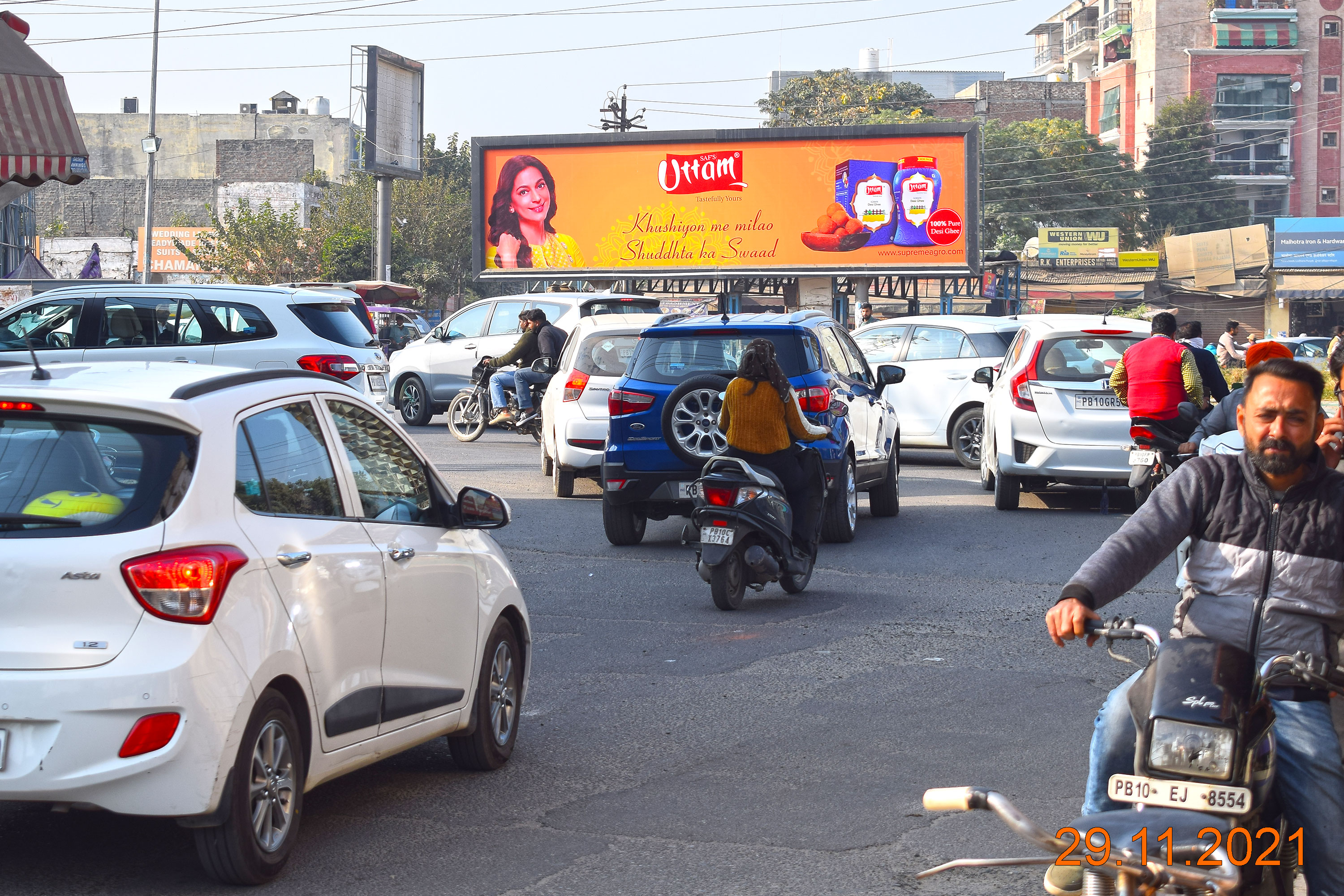 Aarti Chowk  40x10